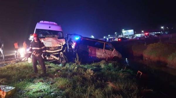 accident grav in iasi doua microbuze au fost implicate a fost activat planul rosu de interventie