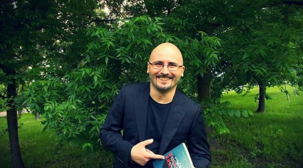 radu gavan scriitorii sunt diavoli sau zei dar si fragili in fata celorlalti