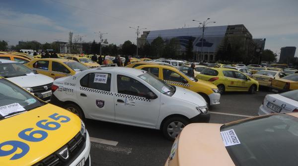 protest urias al transportatorilor taxiuri autocare microbuze si autobuze blocheaza piata victoriei