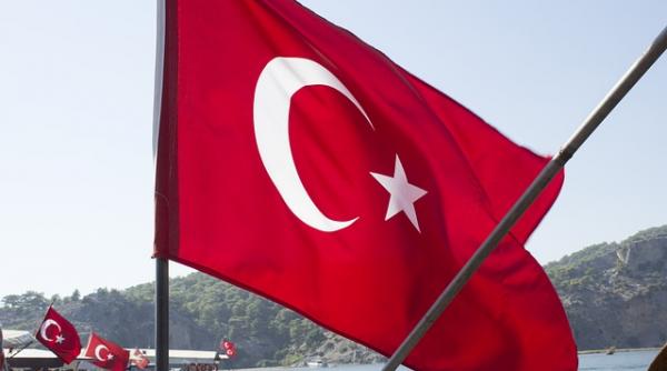 orasul istanbul promoveaza reciclarea oferind bilete contra plastic pe mijloacele de transport