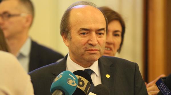 tudorel toader si a reluat functia de rector al universitatii alexandru ioan cuza din iasi
