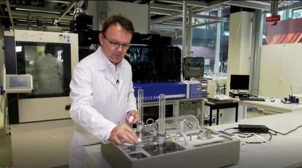 o lume fara fum de tigara o vizita la centrul de cercetare si dezvoltare philip morris international