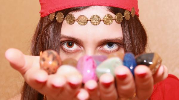 horoscopul tiganesc pe luna mai 2019 luna mai va fi una complet imprevizibila pentru tine