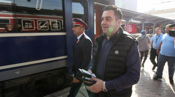 cuc a inspectat toaletele din tren