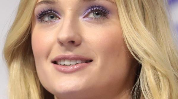 joe jonas s a casatorit cu sophie turner sansa din serialul game of thrones