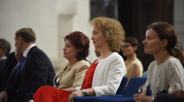 simina tanasescu i a vanat functiile lui petre lazaroiu si la csm si la ccr