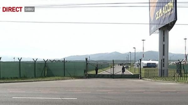 aterizare cu probleme la summitul de la sibiu un avion a avut probleme la motor