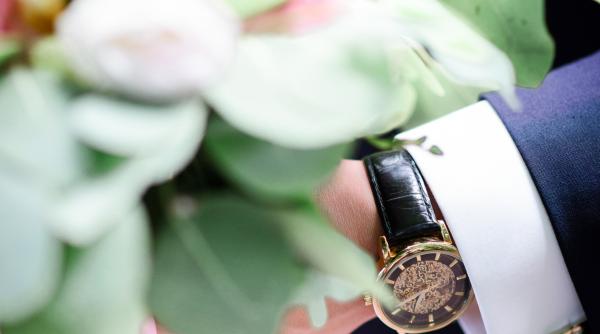 ceasuri pentru costumele de nunta ce ceas s ar potrivi pentru barbati la cea mai importanta zi din viata femeii