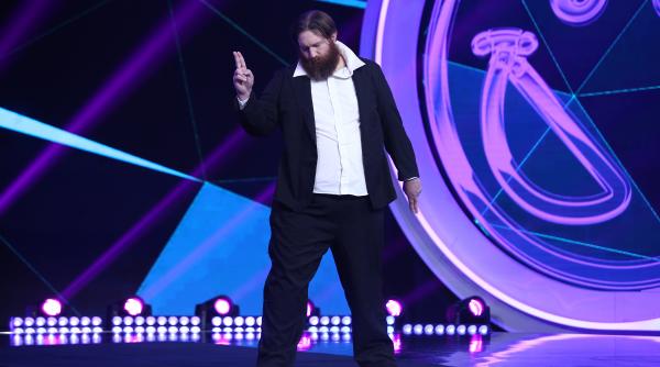 el e concurentul cu cel mai dureros numar de la iumor delia pentru mine esti un erou