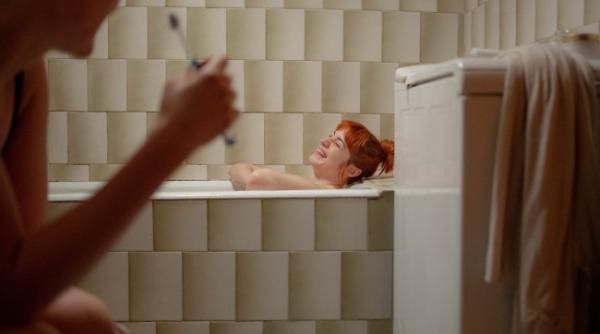 filmul cateva conversatii despre o fata foarte inalta proiectat in inchiderea festivalului de film european de la new york