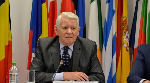 melescanu romania va continua sa acorde o importanta deosebita vecinatatii sudice a uniunii europene