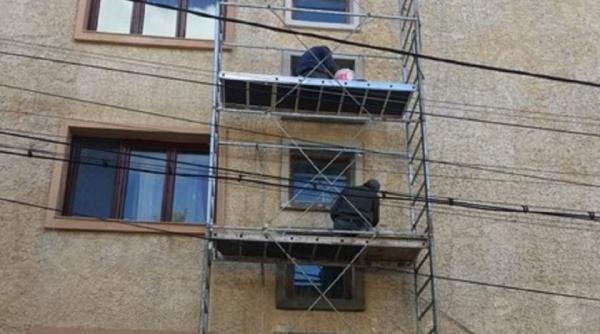 tragedie in arges un barbat a cazut de la etajul al cincilea al unui bloc