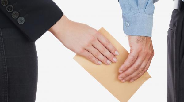 coruptia principala amenintare pentru romani