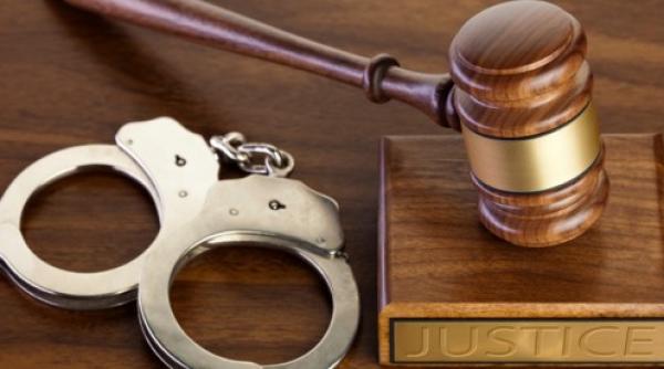 doi romani acuzati ca au incercat sa rapeasca doua tinere din irlanda