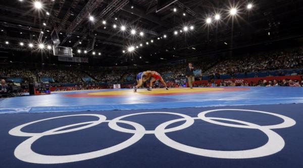 o campioana europeana la lupte se recupereaza dupa ce a incercat sa se sinucida