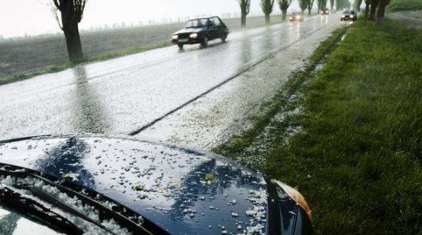 alerta meteo ploi torentiale vijelii si grindina la nivelul intregii tari pana la ora 23 00
