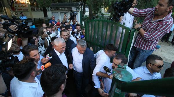 liviu dragnea sa ii intrebam pe ambasadori de ce sunt cozi la vot in diaspora