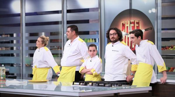prima confruntare pe echipe din sezonul special chefii intra cu familiile in bucataria chefi la cutite