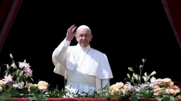 papa francisc aproape de inima tuturor