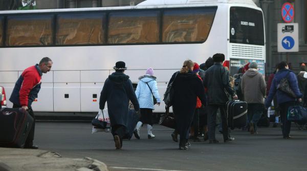 romanii prefera autocarul in locul cfr