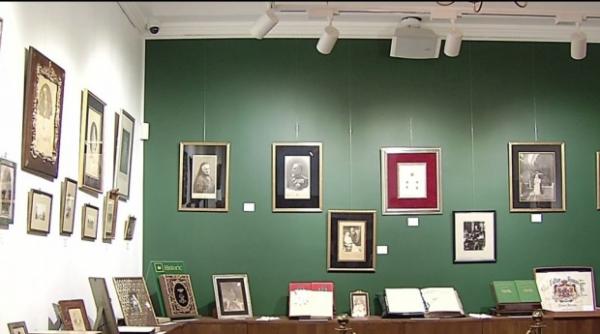 mai multe obiecte care au apartinut regilor romaniei scoase la licitatie