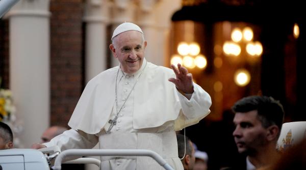 papa francisc a plecat de la iasi