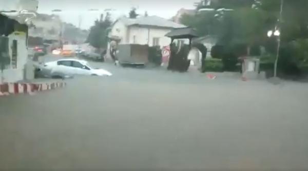 trafic blocat pe dn 7 in zona lipova din cauza inundatiilor