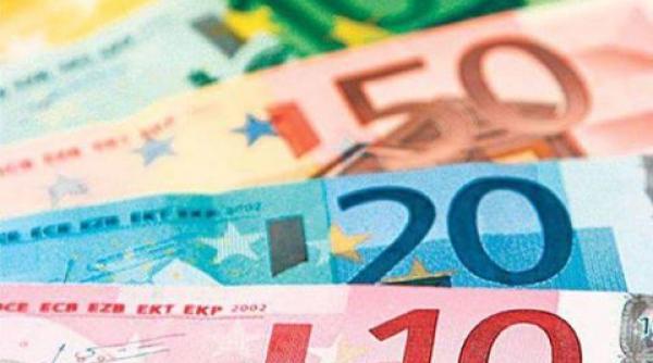 leul s a depreciat in raport cu euro dar a castigat teren in fata dolarului american