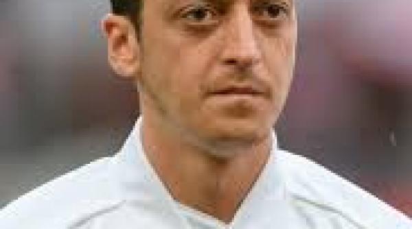 mesut oezil se casatoreste cu o actrita
