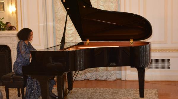 aplauze pentru rebeca omordia la new york si washington