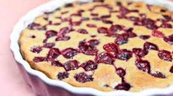 prajitura cu fructe de sezon placinta cu cirese