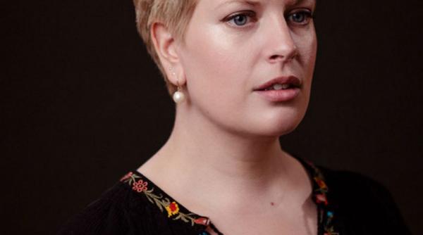 sarah perry credem ca romanele sunt superioare televiziunii dar sunt tot povesti