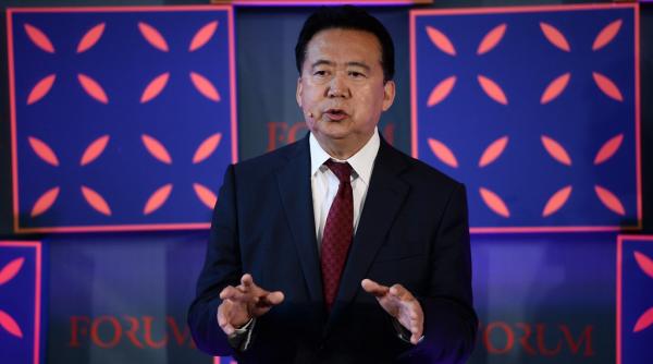 fostul sef al interpol si a recunoscut vinovatia in china in fata instantei