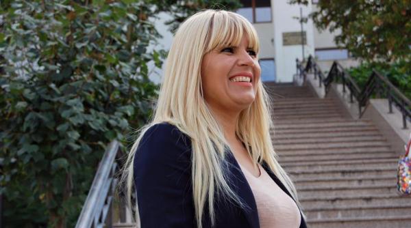 elena udrea primul anunt dupa venirea in tara da m am intors in romania