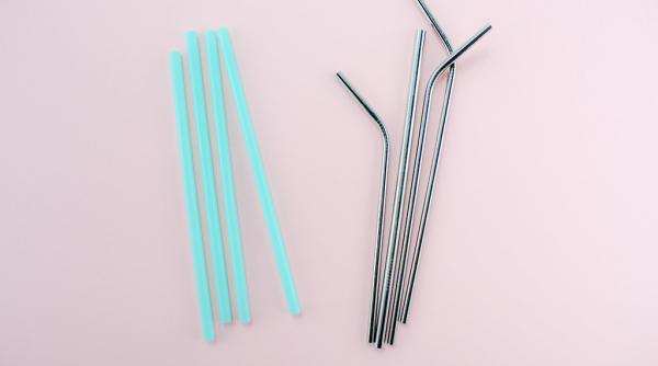 o femeie a murit dupa ce a cazut cu ochiul intr un pai de metal de 25 de centimetri