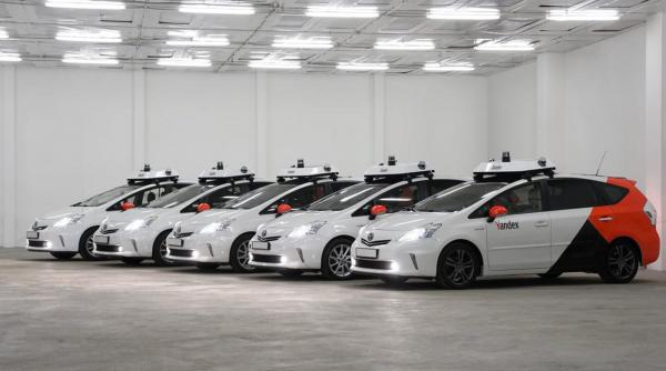 concurenta in rideshaing ce acceseaza yango in telefon