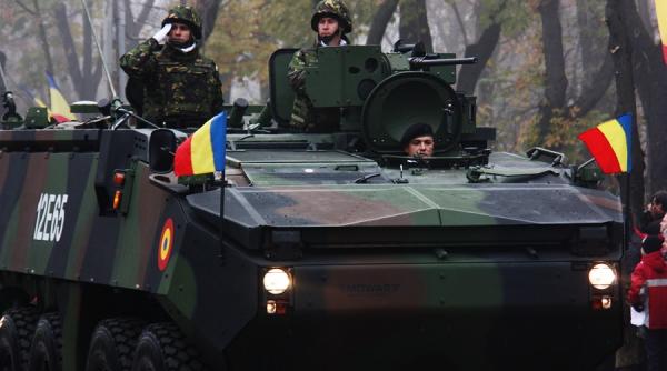 un elicopter militar zeci de transportoare blindate si zeci de tunuri scoase la vanzare de romtehnica