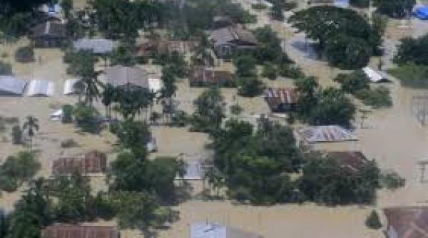 vremea face ravagii in india 35 de morti si peste 1 5 milioane de persoane afectate de inundatii