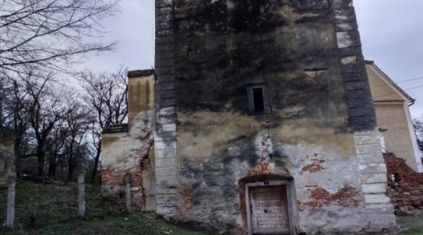 povestea cavalerilor turnului inclinat din rusi