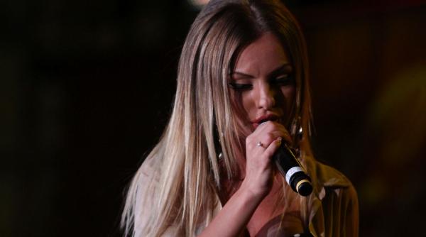 cantareata alexandra stan implicata intr un accident