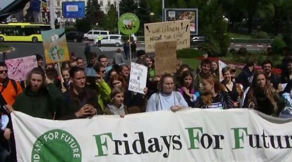 justitia franceza le interzice activistilor greenpeace sa se apropie de convoaiele cu materiale radioactive