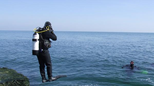 zeci de scafandri militari din cinci tari nato se instruiesc la constanta