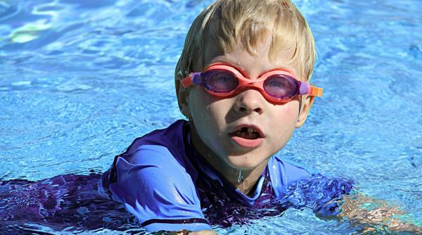 cum te poate afecta clorul din piscina