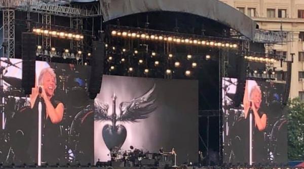 dezamagire la bon jovi nu te poti prezenta in halul asta la un concert nici macar in fundul europei la bucuresti