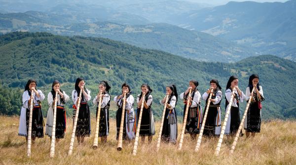 targul de fete de pe muntele gaina obicei secular inca viu