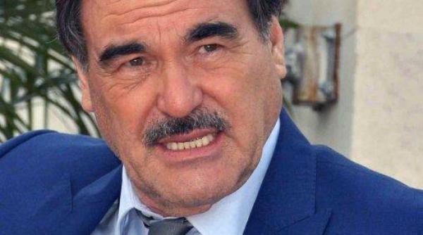 oliver stone cere nasia lui putin