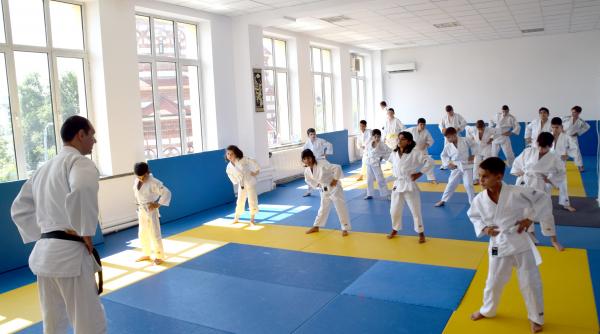 copii institutionalizati indrumati spre judo