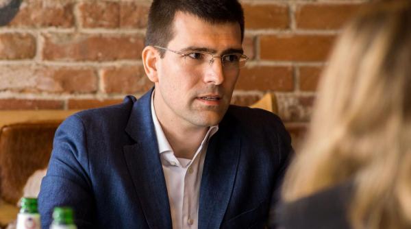 profesorul de ospitalitate a sunat clopotelul