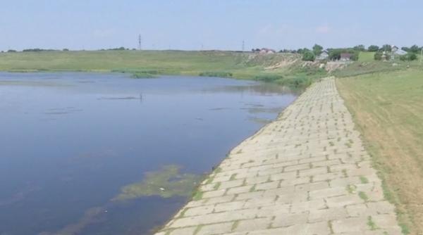 noi informatii socante legate de tragedia din caracal a fost descoperita o valiza plina de ramasite umane si haine intr un lac din apropierea casei criminalului