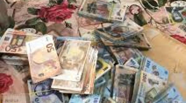 contrabanda un politist printre cele 22 de persoane retinute dupa perchezitiile care au vizat complexul europa